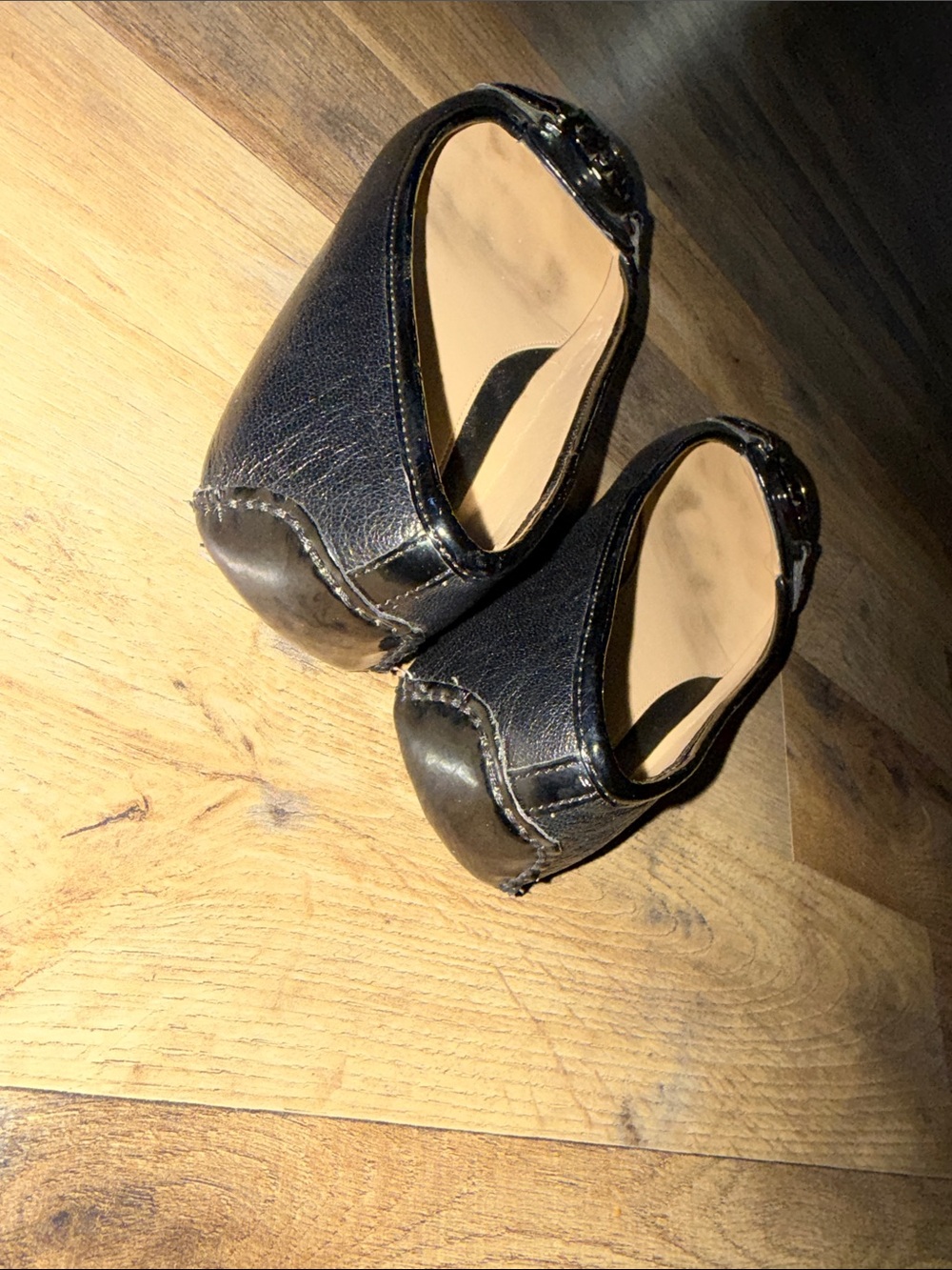 Michael Kors Black Leather MK Emblem Ballet Flats - Picture 5 of 7